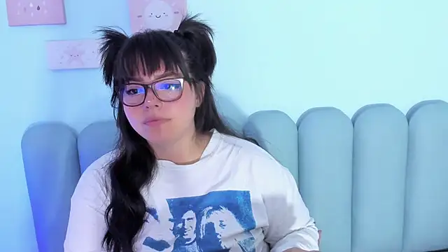 Snapshot of curvy_rousi chatting on January 9, 2026, 11:39 am curvy rousi online show from January 9, 2026, 11:39 am