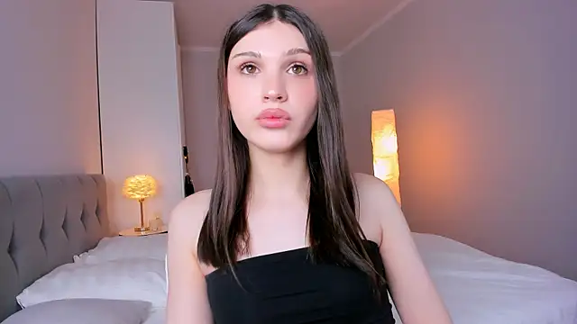 Snapshot of sharon_forever chatting on January 22, 2025, 9:32 pm sharon forever online show from January 22, 2025, 9:32 pm