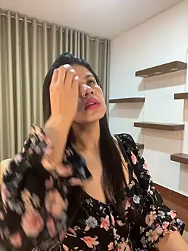 Alice Biel online show from February 8, 2025, 1:22 am