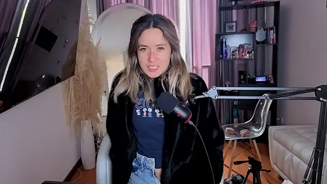 sexfire lalita online show from February 5, 2026, 6:59 pm