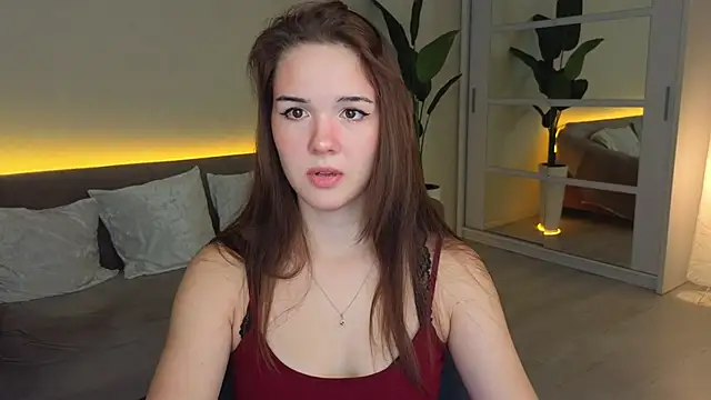 Snapshot of LindaRobertz chatting on September 15, 2025, 9:04 pm LindaRobertz online show from September 15, 2025, 9:04 pm