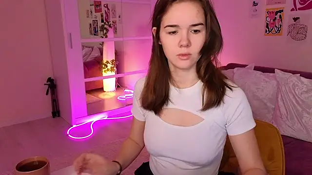 Snapshot of LindaRobertz chatting on March 4, 2025, 6:04 am LindaRobertz online show from March 4, 2025, 6:04 am