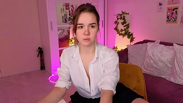 Snapshot of LindaRobertz chatting on March 4, 2025, 9:07 am LindaRobertz online show from March 4, 2025, 9:07 am