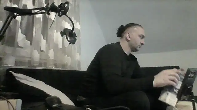 NewyorkDimi online show from November 16, 2025, 3:55 am