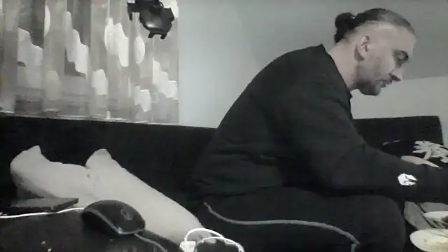 NewyorkDimi online show from February 8, 2026, 11:35 pm