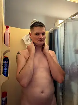 023Longandjuicy online show from October 7, 2025, 11:28 pm