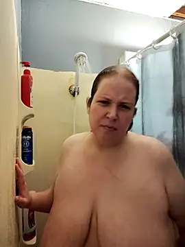 023Longandjuicy online show from November 1, 2025, 3:24 am