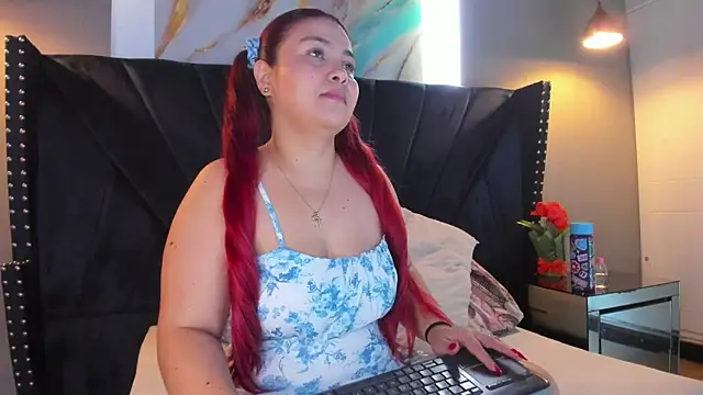 Snapshot of MAHIASMITH13 chatting on January 15, 2026, 1:25 pm MAHIASMITH13 online show from January 15, 2026, 1:25 pm