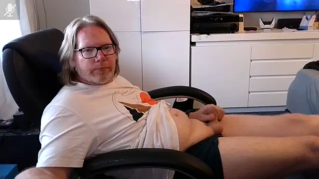 Snapshot of VSteph chatting on June 16, 2026, 7:03 pm VSteph online show from June 16, 2026, 7:03 pm