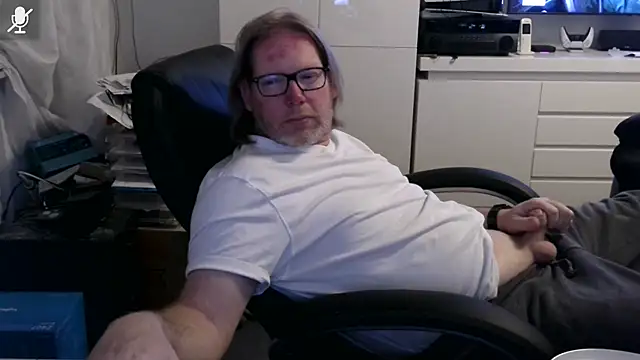 Snapshot of VSteph chatting on May 14, 2026, 10:51 pm VSteph online show from May 14, 2026, 10:51 pm