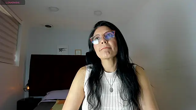 Zuzana21 online show from March 18, 2025, 12:50 pm