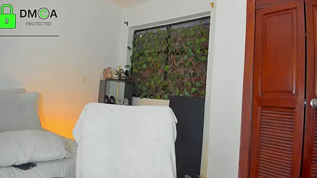 kathryn07 online show from March 18, 2026, 12:08 pm