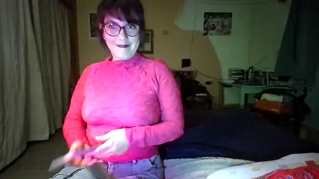 Snapshot of Tiramisu89 chatting on December 21, 2025, 4:36 am Tiramisu89 online show from December 21, 2025, 4:36 am