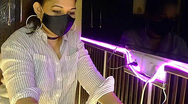 Snapshot of fabdemira chatting on January 21, 2025, 1:39 am fabdemira online show from January 21, 2025, 1:39 am