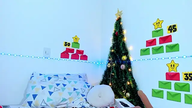 Snapshot of sexy_danthe chatting on December 16, 2024, 4:49 pm sexy danthe online show from December 16, 2024, 4:49 pm