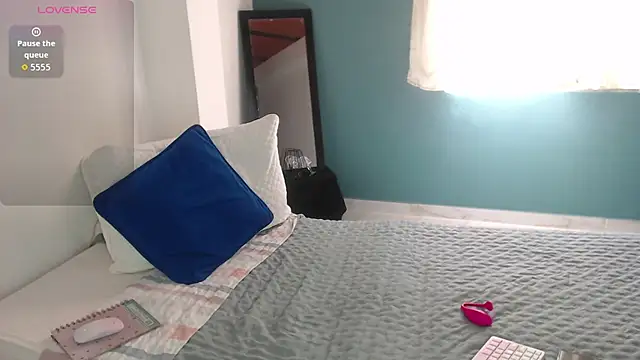 Snapshot of Mily_Miley chatting on October 22, 2025, 7:24 pm Mily Miley online show from October 22, 2025, 7:24 pm