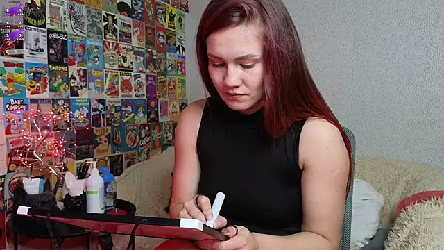 Snapshot of LittleLeen chatting on October 6, 2025, 3:13 pm LittleLeen online show from October 6, 2025, 3:13 pm