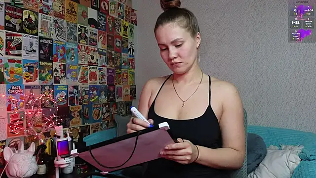 Snapshot of LittleLeen chatting on October 24, 2025, 3:00 pm LittleLeen online show from October 24, 2025, 3:00 pm