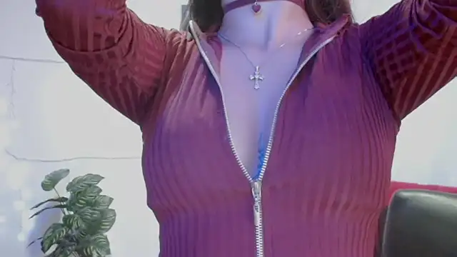 NatalyEscobar lx online show from June 3, 2026, 2:33 pm