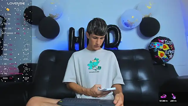 Snapshot of Boysweet_boys chatting on February 15, 2025, 10:00 pm Boysweet boys online show from February 15, 2025, 10:00 pm