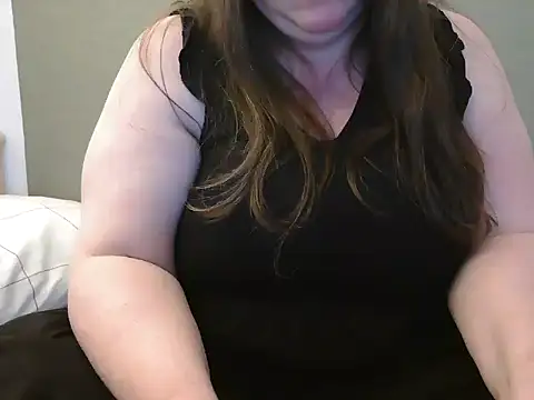 Snapshot of MarthaBriest chatting on February 18, 2025, 2:27 pm MarthaBriest online show from February 18, 2025, 2:27 pm