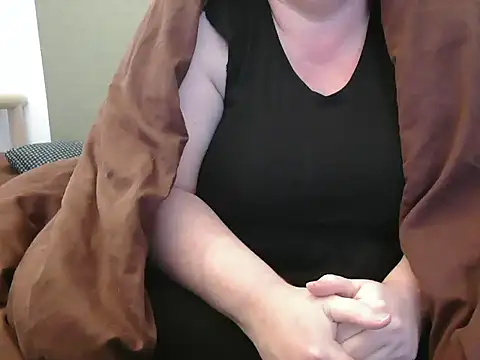 Snapshot of MarthaBriest chatting on March 19, 2025, 11:06 am MarthaBriest online show from March 19, 2025, 11:06 am