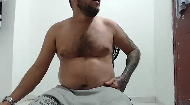 Snapshot of very2_sexy chatting on February 1, 2025, 9:54 am very2 sexy online show from February 1, 2025, 9:54 am