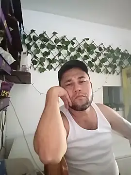 Snapshot of very2_sexy chatting on September 29, 2025, 10:37 pm very2 sexy online show from September 29, 2025, 10:37 pm