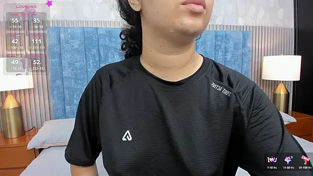 pretty sunlight  online show from September 27, 2025, 1:23 am