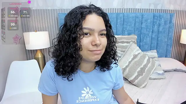 pretty sunlight  online show from October 12, 2025, 1:51 am