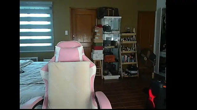 Snapshot of aya_saki chatting on January 15, 2025, 7:37 am aya saki online show from January 15, 2025, 7:37 am