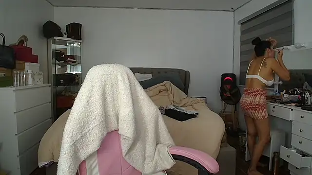 Snapshot of aya_saki chatting on October 14, 2025, 9:54 am aya saki online show from October 14, 2025, 9:54 am