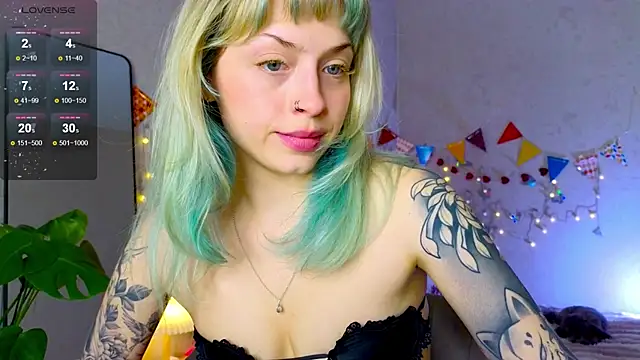 Snapshot of lavenderluxe chatting on November 23, 2025, 9:41 am lavenderluxe online show from November 23, 2025, 9:41 am