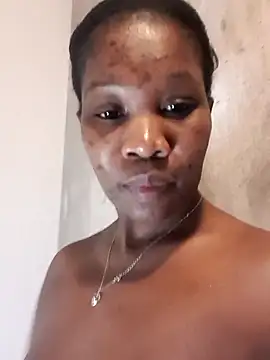 Snapshot of TheSweetBerry chatting on November 17, 2025, 6:34 pm TheSweetBerry online show from November 17, 2025, 6:34 pm