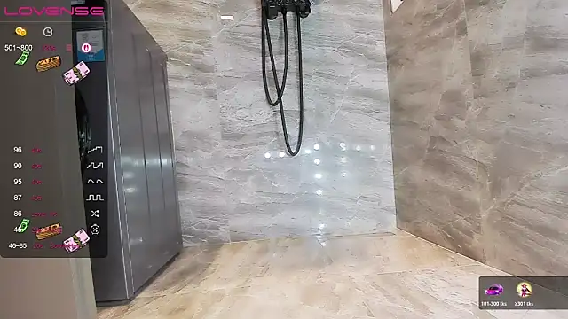 bdbdzs online show from April 19, 2026, 3:24 pm