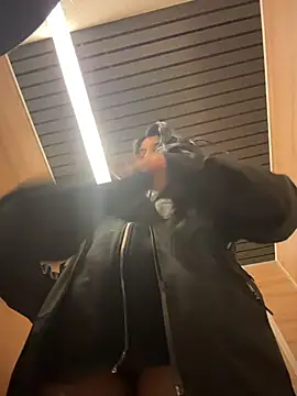 Tisha Busty online show from April 4, 2026, 1:39 pm