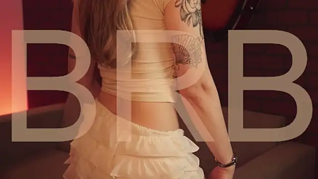 EllieCutes online show from December 22, 2025, 5:18 am