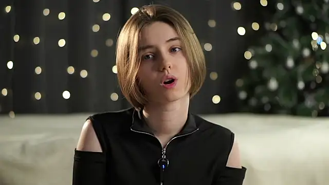 Snapshot of MeghanElson chatting on January 17, 2026, 12:31 pm MeghanElson online show from January 17, 2026, 12:31 pm