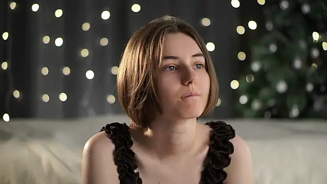 Snapshot of MeghanElson chatting on January 7, 2026, 12:21 pm MeghanElson online show from January 7, 2026, 12:21 pm