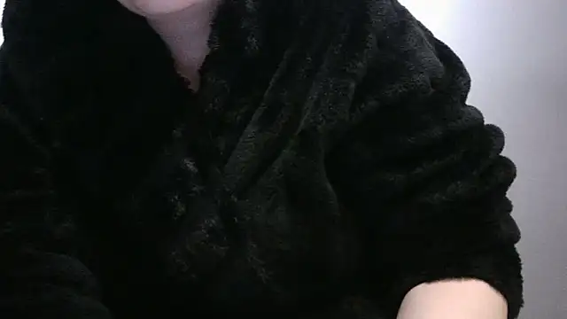 Snapshot of busty-bella1 chatting on November 28, 2025, 6:41 pm busty-bella1 online show from November 28, 2025, 6:41 pm