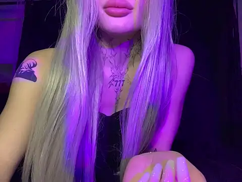 madelinexx online show from February 11, 2025, 7:05 pm