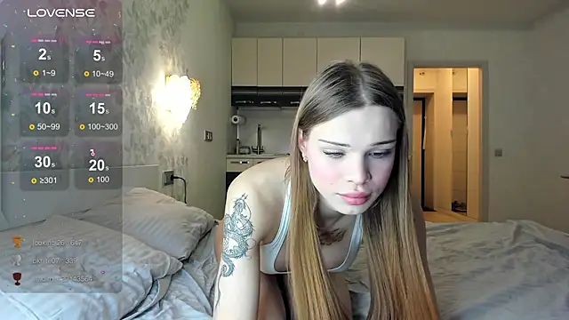 Snapshot of July_Terner chatting on November 24, 2025, 5:02 pm July Terner online show from November 24, 2025, 5:02 pm