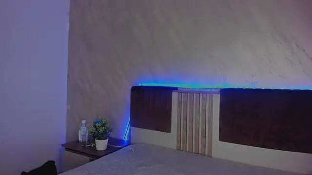 AliyaWade  online show from October 25, 2025, 3:17 am