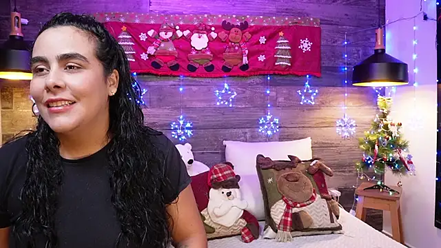 Snapshot of DanyAndAlexa chatting on December 21, 2025, 1:57 pm DanyAndAlexa online show from December 21, 2025, 1:57 pm