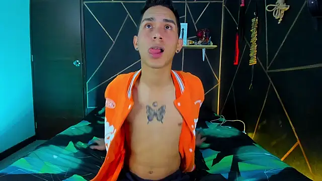 Snapshot of MillersKink chatting on March 7, 2025, 9:17 pm MillersKink online show from March 7, 2025, 9:17 pm