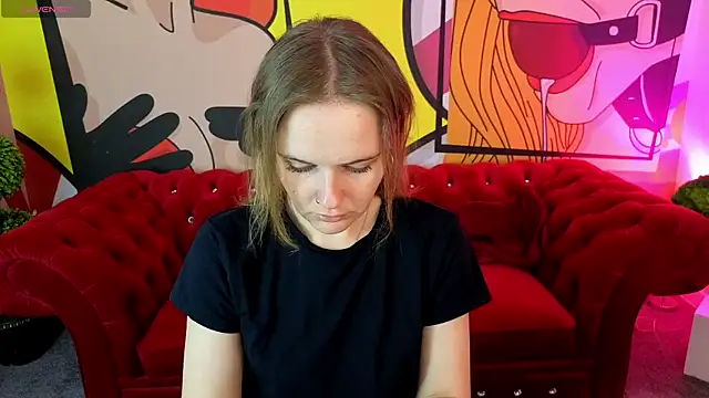 MaribelRiverr  online show from May 26, 2026, 3:48 am