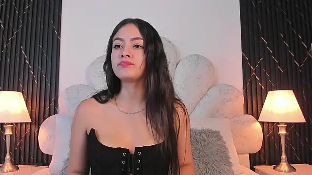 Jaslyn  Smith online show from June 3, 2026, 5:17 pm