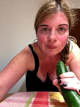 Snapshot of Lombada chatting on September 28, 2025, 8:38 pm Lombada online show from September 28, 2025, 8:38 pm