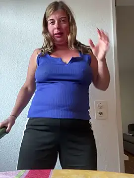 Snapshot of Lombada chatting on October 21, 2025, 1:21 pm Lombada online show from October 21, 2025, 1:21 pm