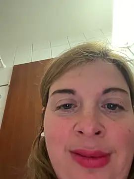 Snapshot of Lombada chatting on March 4, 2026, 1:30 pm Lombada online show from March 4, 2026, 1:30 pm